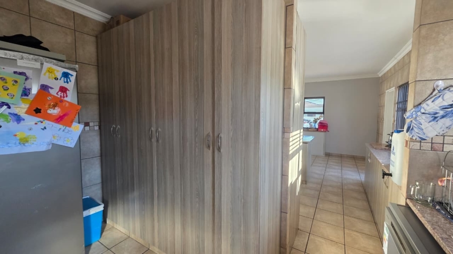 3 Bedroom Property for Sale in Country Club Western Cape